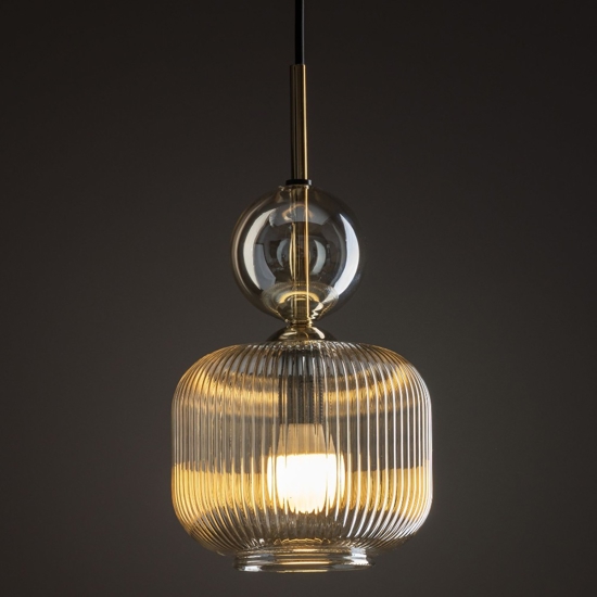 lampada a sospensione sfera di vetro ambra stile contemporaneo